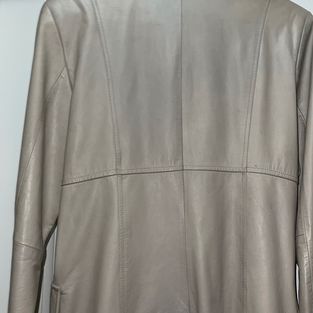 Size small Wilson Leather trench